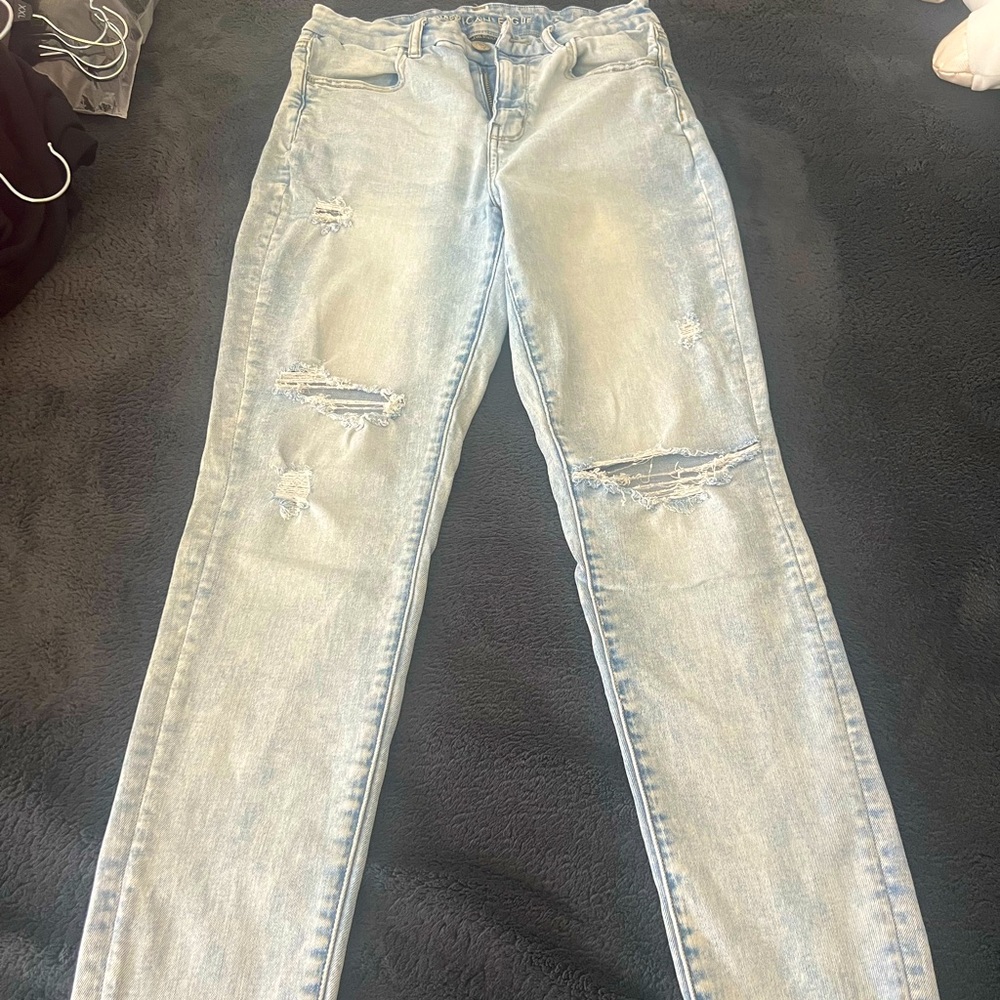 White ish blue ish American eagle jeans